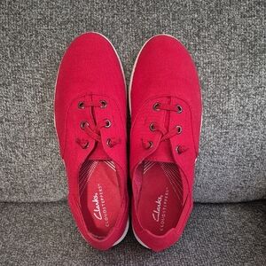 Women's Clarks Cloudsteppers.